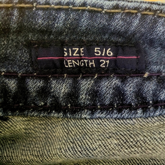 Vigoss "The New York Capri" Jeans - Picture 9 of 9